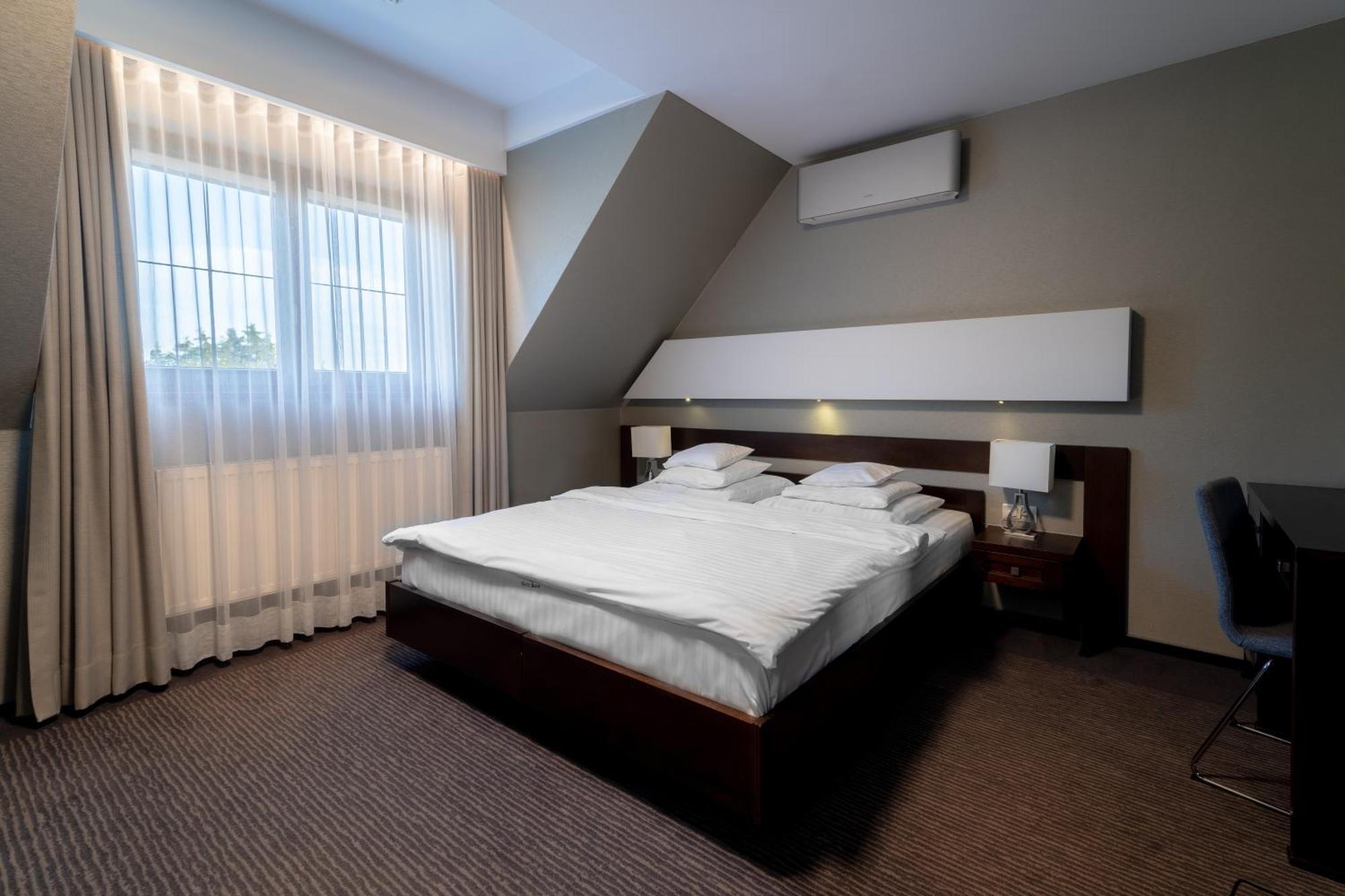 Hotel Salve Glogowek ภายนอก รูปภาพ